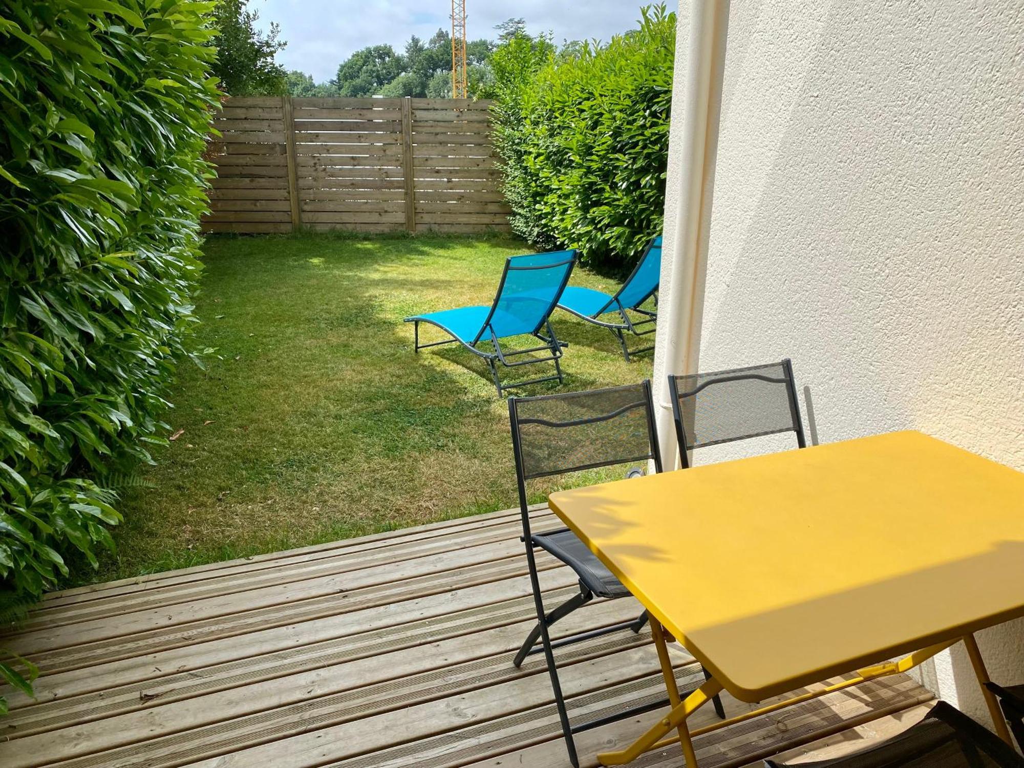 La Pause De Merimee - Jardin - Parking Vannes Exterior photo