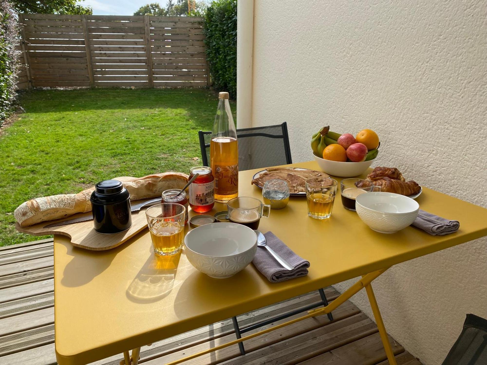 La Pause De Merimee - Jardin - Parking Vannes Exterior photo